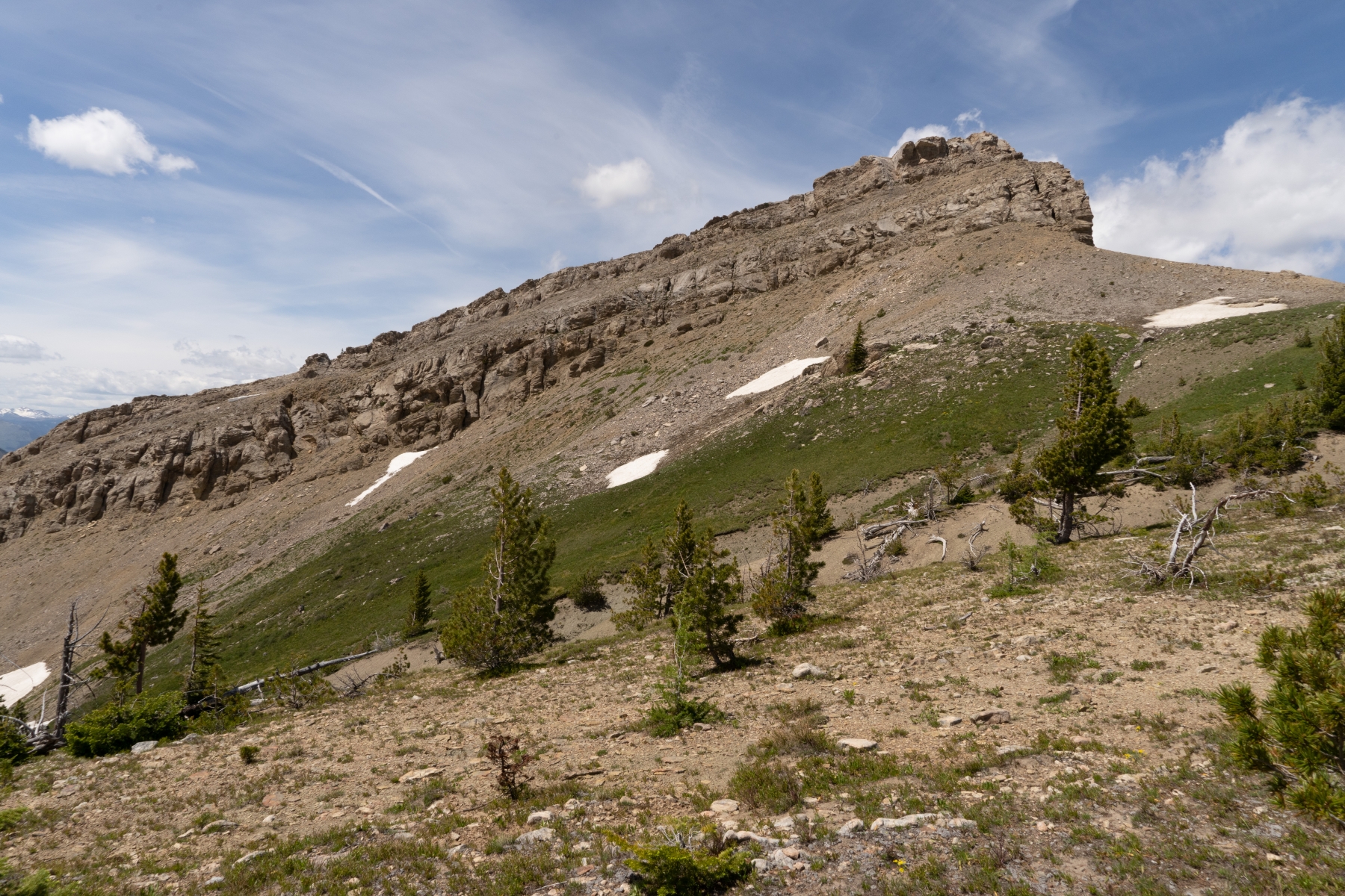 The Chinese Wall In Montana Is A Bucket List Worthy Hike With Epic